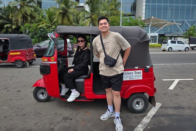 Tuk Tuk safari capital Colombo (Food and Entry Fees) Including - Traditional gems and Ceylon tea