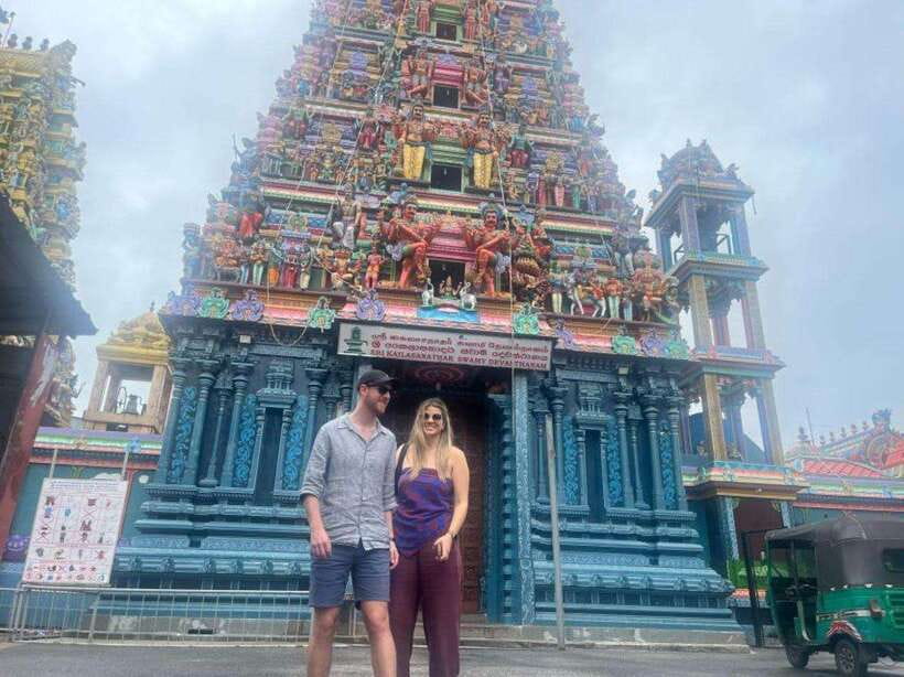 Tuk Tuk Tales of Colombo From Cruies - Markets, side streets, and old Colombo buildings