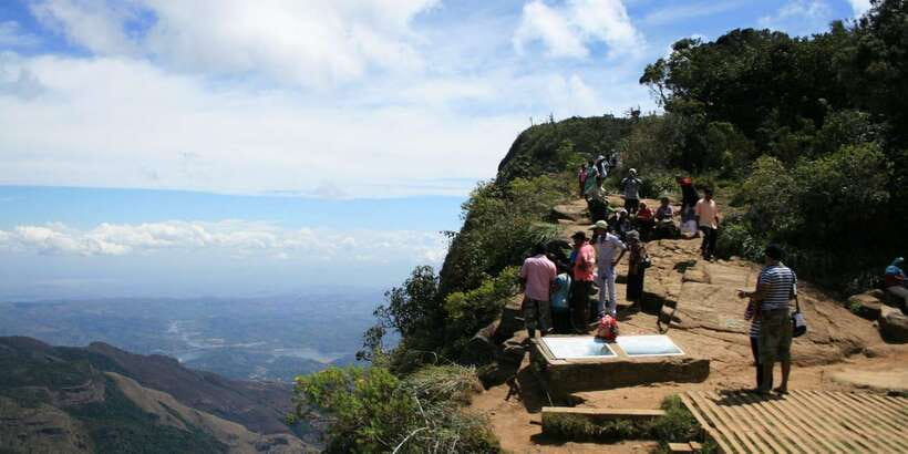 Visit Horton plains and Nuwara Eliya from Ella - Who should book this day?